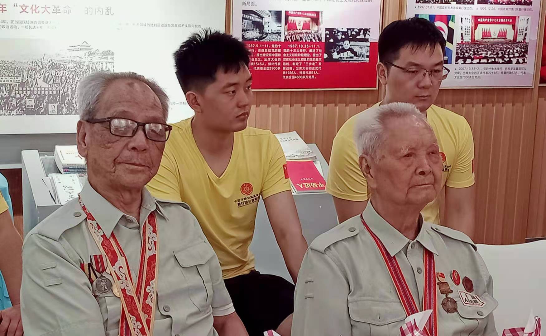 昔日战场花木兰,和平年代做慈善
