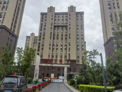 <b>长春一小区内发生争执老物业到期不走,新物业接管被拒</b>